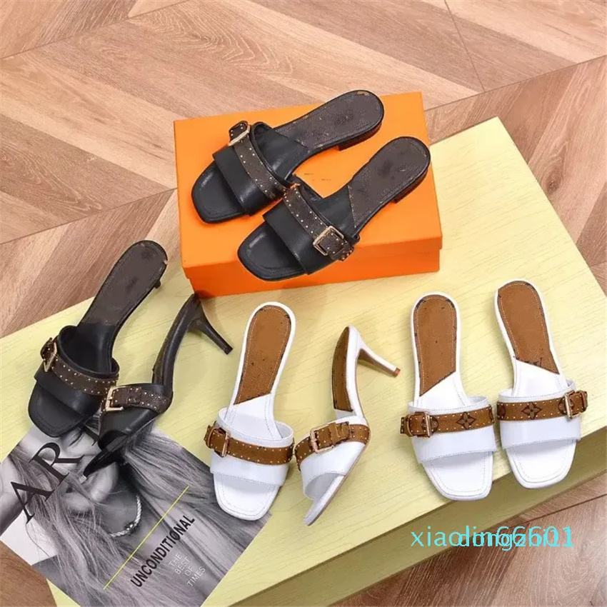 Classic slippers Summer luxury woman beach Cartoon Big Head Leather Flat Belt buckle sandals Hotel Bath men Slides Designer women shoes, 01
Classic slippers Summer luxury woman beach Cartoon Big Head Leather Flat Belt buckle sandals Hotel Bath men Slides Designer women shoes, 01