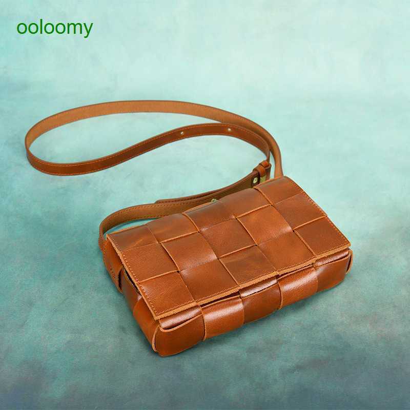 Bottegs Venets Cassette Cross-body 2023 Summer New Knitted Headcoat Cowhide Handmade Single Shoulder Crossbody Bag Leather Women's, Yellow brown
Bottegs Venets Cassette Cross-body 2023 Summer New Knitted Headcoat Cowhide Handmade Single Shoulder Crossbody Bag Leather Women's, Yellow brown