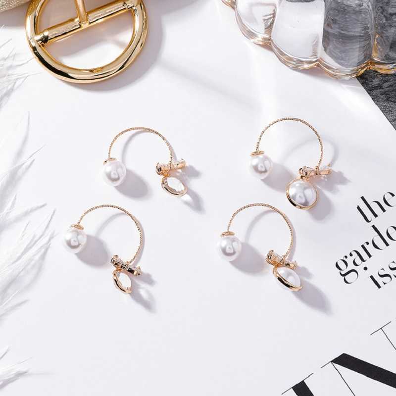 Dangle Chandelier Japanese And Korean Bow Pearl Crystal Earrings Small Fresh And Sweet Zircon Metal Earrings For Women G230313
Dangle Chandelier Japanese And Korean Bow Pearl Crystal Earrings Small Fresh And Sweet Zircon Metal Earrings For Women G230313