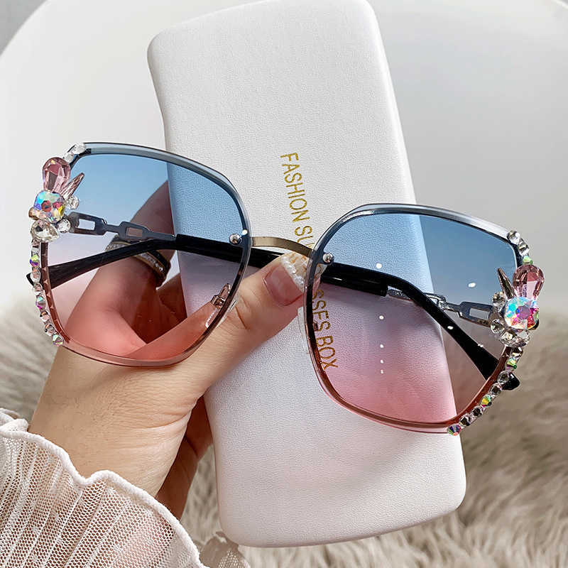 Sunglasses 2023 new Diamond Women's crystal cut polygon glasses resistant sunglasses Women
Sunglasses 2023 new Diamond Women's crystal cut polygon glasses resistant sunglasses Women