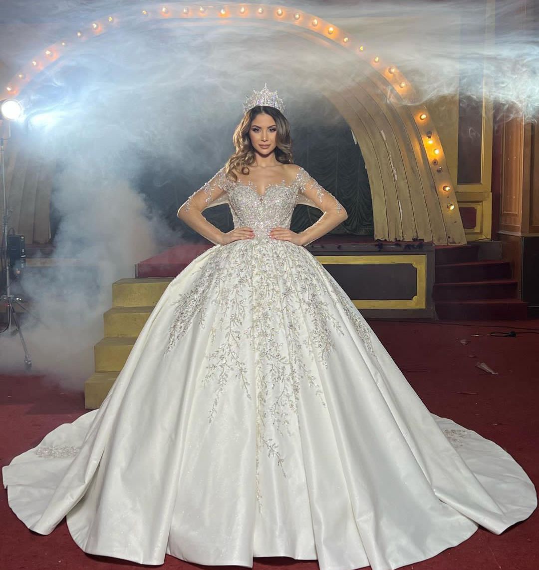 Luxury Ball Gown Wedding Dresses V Neck Long Sleeves Sequins Appliques Flowers Beaded Floor Length Ruffles Formal Dresses Bridal Gowns Plus Size Vestido de novia, Sage
Luxury Ball Gown Wedding Dresses V Neck Long Sleeves Sequins Appliques Flowers Beaded Floor Length Ruffles Formal Dresses Bridal Gowns Plus Size Vestido de novia, Sage