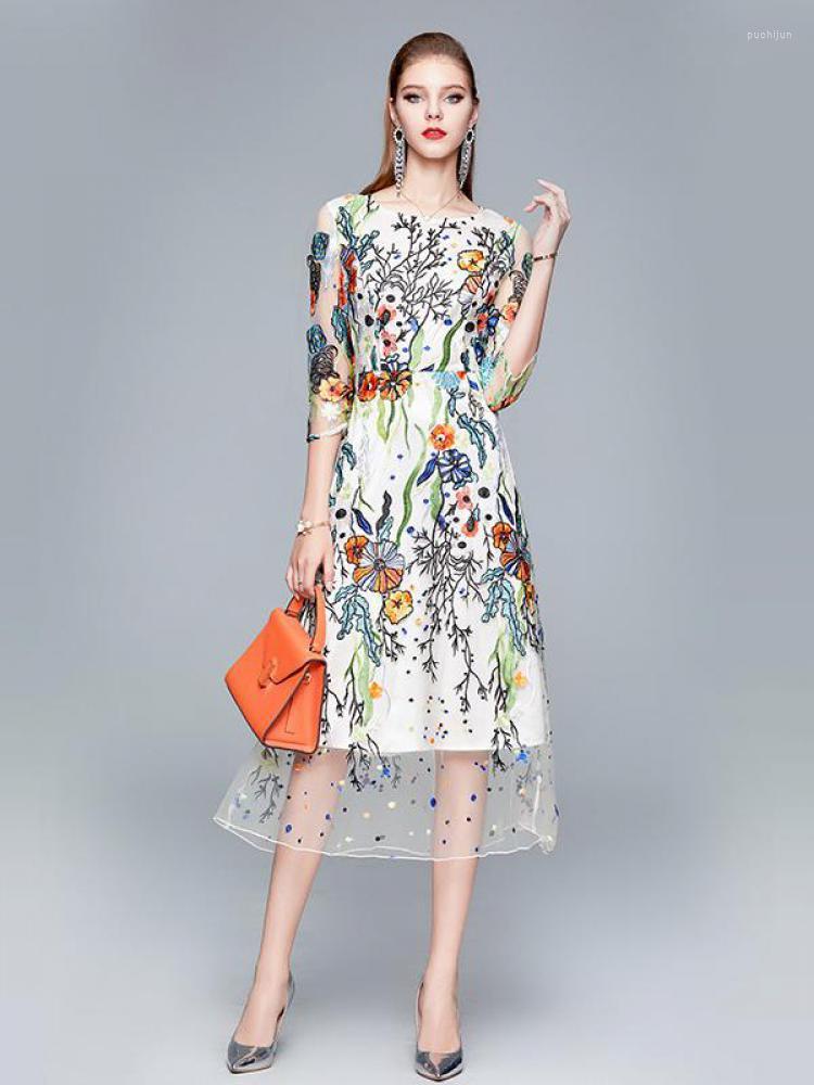 Casual Dresses Embroidered Floral Dress Women O Neck Slim Lace Mesh Three Quarter Elegant Evening Party Fashion Multicolor Vestidos De Mujer, Picture color
Casual Dresses Embroidered Floral Dress Women O Neck Slim Lace Mesh Three Quarter Elegant Evening Party Fashion Multicolor Vestidos De Mujer, Picture color