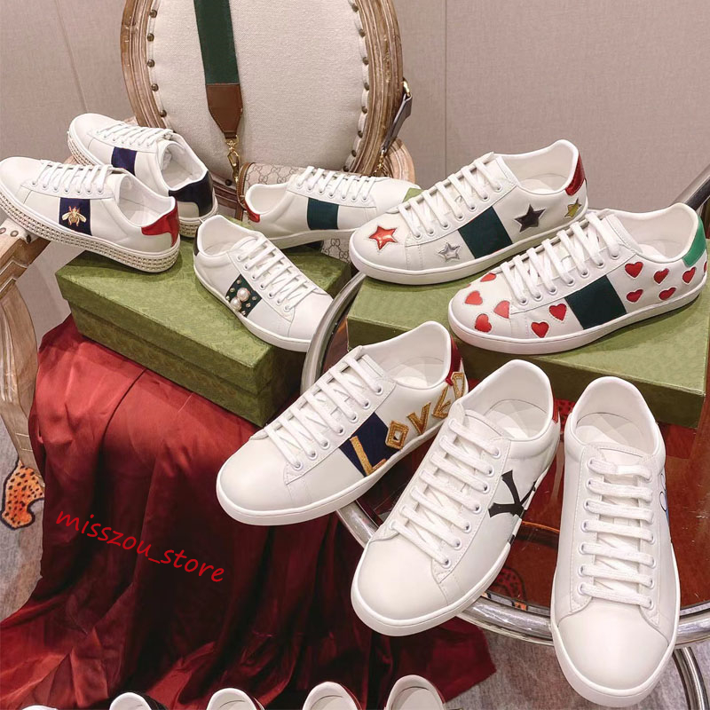 Casual Shoes 100% Real leather Men Womens Ace sneaker with bee in white leather Size 34-45 Embroidered Love Top quality Luxury Italy Ace Supreme Fabric Luxury Black
Casual Shoes 100% Real leather Men Womens Ace sneaker with bee in white leather Size 34-45 Embroidered Love Top quality Luxury Italy Ace Supreme Fabric Luxury Black