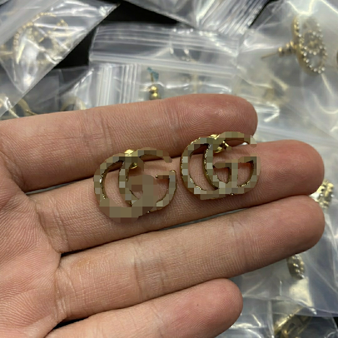 High Classic 18K Gold Plated Stud Designer Double g Earring Luxury Geometric Crystal Heart-shaped Couple Earrings for Woman Wedding Birthday Party Gifts GE-057
High Classic 18K Gold Plated Stud Designer Double g Earring Luxury Geometric Crystal Heart-shaped Couple Earrings for Woman Wedding Birthday Party Gifts GE-057