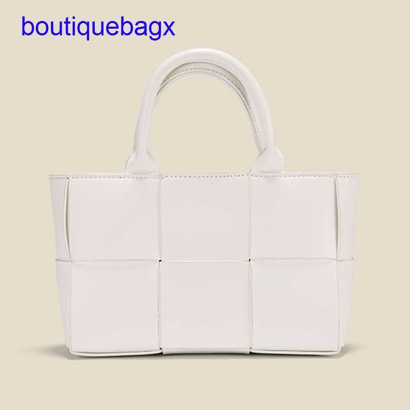 Luxury Bottegss Venetss Arco Evening Bags online store Fashion trend large woven handbag 2023 new fashion carry-on cross-body Kore With logo GC3L, Black8
Luxury Bottegss Venetss Arco Evening Bags online store Fashion trend large woven handbag 2023 new fashion carry-on cross-body Kore With logo GC3L, Black8