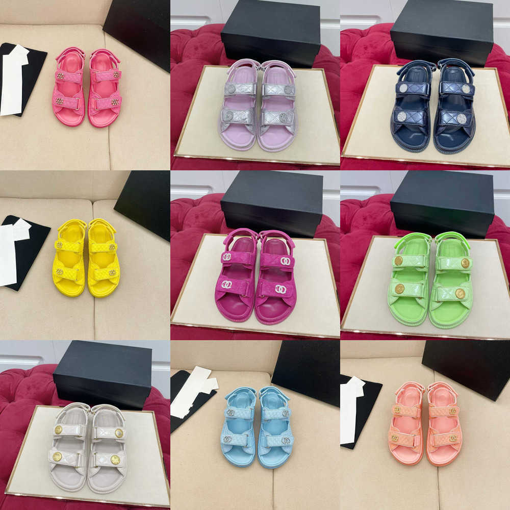 Designer Women Sandals Crystal Calf Leather Sandal Quilted Platform Slippers Metal Button Sandal Classic Summer Beach Flip Flops Hook and Loop Fasteners Slipper, Rgsch-20 glitter 35-39
Designer Women Sandals Crystal Calf Leather Sandal Quilted Platform Slippers Metal Button Sandal Classic Summer Beach Flip Flops Hook and Loop Fasteners Slipper, Rgsch-20 glitter 35-39