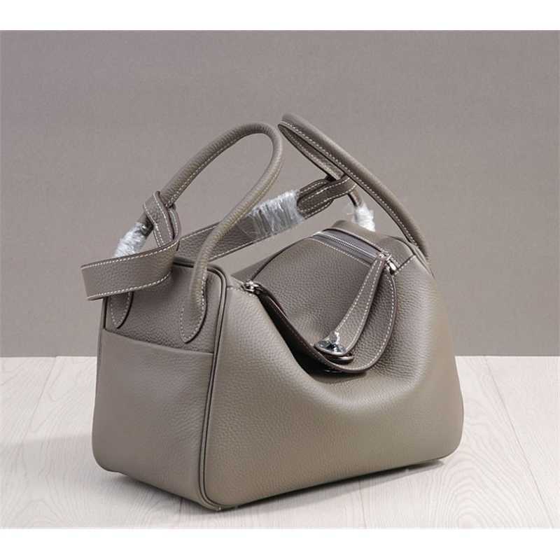 Lindys Bags bags Bag female 2022 new leather bag large soft top one shoulder hand Doctor tide ayw JMYS, Grey elephant 20cm
Lindys Bags bags Bag female 2022 new leather bag large soft top one shoulder hand Doctor tide ayw JMYS, Grey elephant 20cm