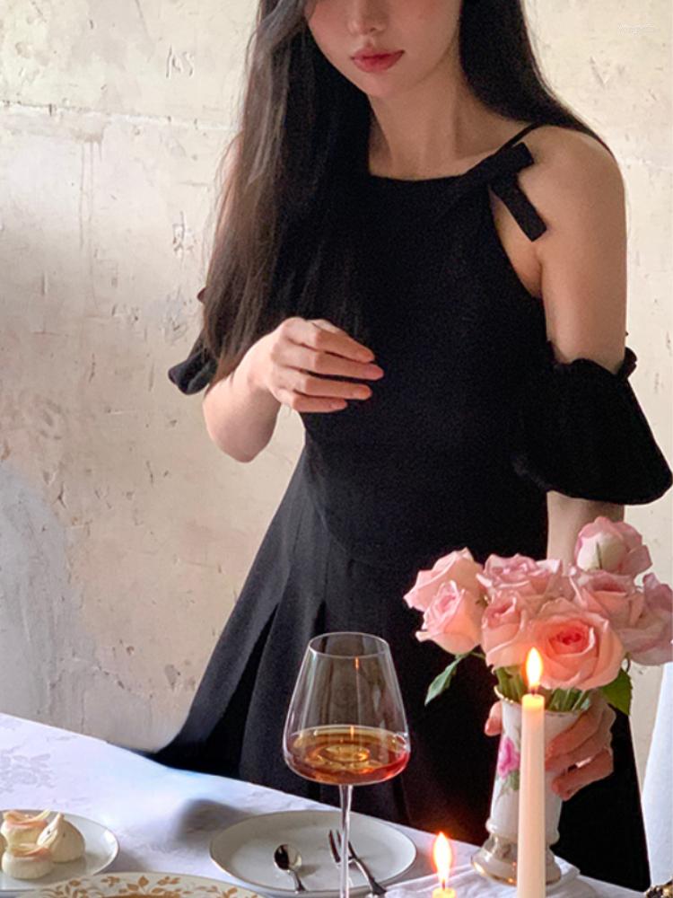 Party Dresses 2023 Summer French Vintage Black Mini Dress Woman Slim Elegant Short Casual Korean Style Fashion Bow Design
Party Dresses 2023 Summer French Vintage Black Mini Dress Woman Slim Elegant Short Casual Korean Style Fashion Bow Design