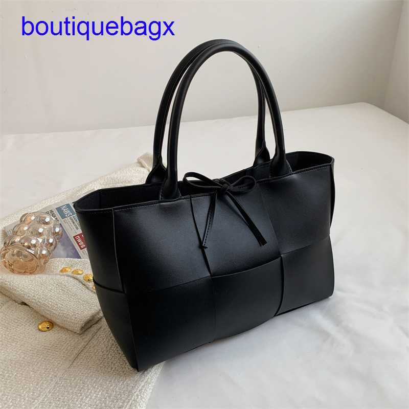 Luxury Bottegss Venetss Arco Evening Bags online store spring knitting new high-capacity women's bag tote 2023 large lattice hand With logo ZO4U, Brown9
Luxury Bottegss Venetss Arco Evening Bags online store spring knitting new high-capacity women's bag tote 2023 large lattice hand With logo ZO4U, Brown9
