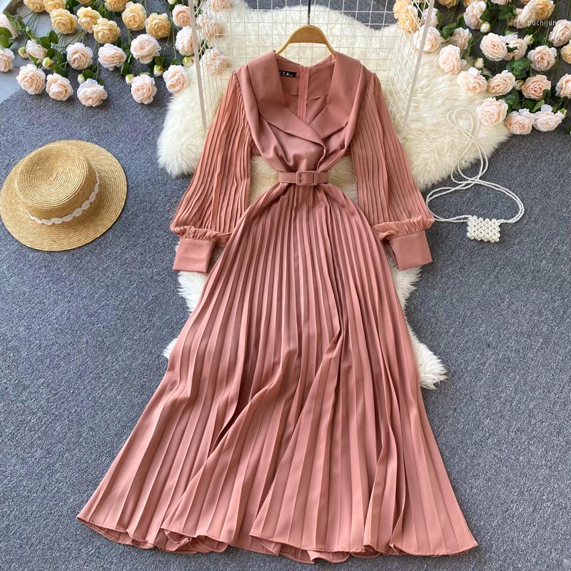 Casual Dresses Vintage Pleated Long Dress Women Elegant Notched Collar Lantern Sleeve Purple/Yellow/Black Female Draped Maxi Vestidos Spring
Casual Dresses Vintage Pleated Long Dress Women Elegant Notched Collar Lantern Sleeve Purple/Yellow/Black Female Draped Maxi Vestidos Spring