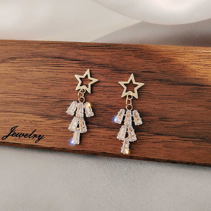 Dangle Chandelier Needle South Korea's East Gate Star-stout Earrings Hundreds Of Long Earrings Female Personality Look Thin Earrings G230313
Dangle Chandelier Needle South Korea's East Gate Star-stout Earrings Hundreds Of Long Earrings Female Personality Look Thin Earrings G230313