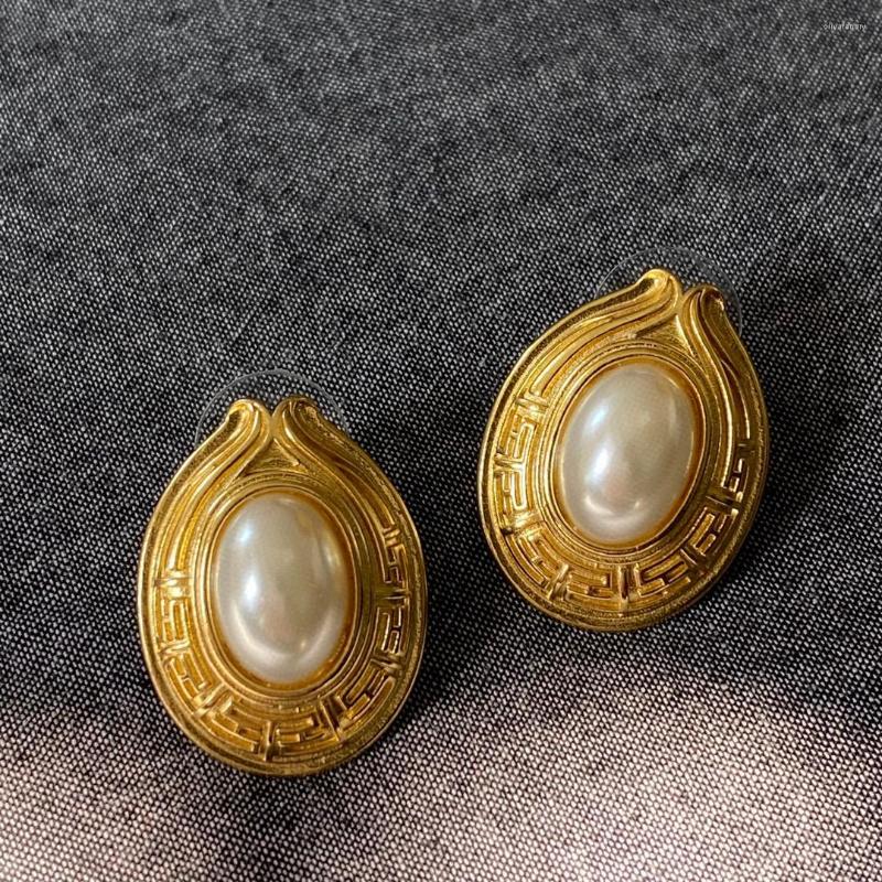 Dangle Earrings Women's Light Luxury Niche Design High-end Water Drop Retro Temperament
Dangle Earrings Women's Light Luxury Niche Design High-end Water Drop Retro Temperament