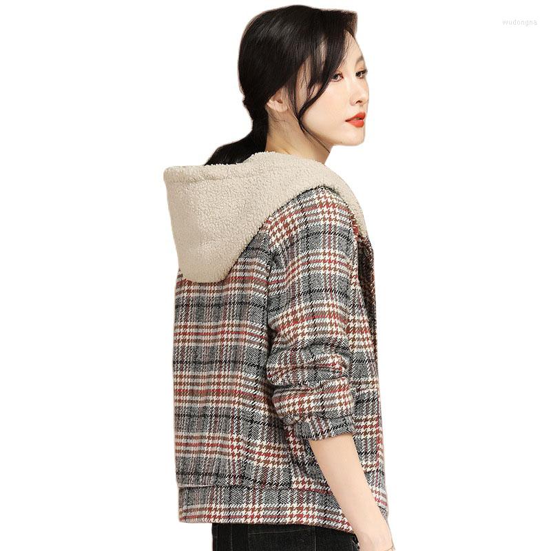 Women' Wool 2023 Fashion Autumn Winter Short Lamb Woolen Coat Women Thicken Hooded Lattice Female Overcoat Outerwear
Women' Wool 2023 Fashion Autumn Winter Short Lamb Woolen Coat Women Thicken Hooded Lattice Female Overcoat Outerwear