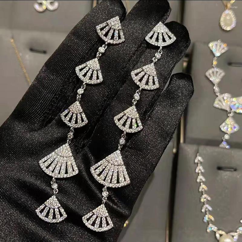 Dangle Earrings Foydjew Luxury Designer Jewelry Fan-shaped Skirt Long Style Women's Fashion 925 Silver Needle Earring 2023 Trend
Dangle Earrings Foydjew Luxury Designer Jewelry Fan-shaped Skirt Long Style Women's Fashion 925 Silver Needle Earring 2023 Trend