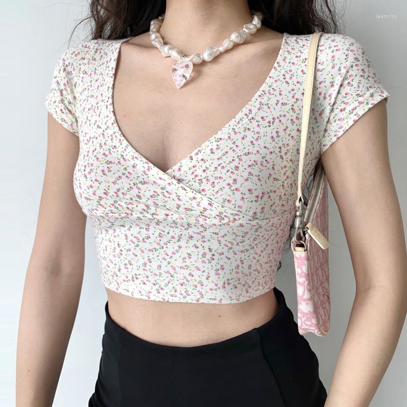 Women' T Shirts GGRIGHT 2023 French Retro Style Sexy Deep V-neck Small Floral Short-sleeved T-shirt Women' Summer Slim Short Top, White floret
Women' T Shirts GGRIGHT 2023 French Retro Style Sexy Deep V-neck Small Floral Short-sleeved T-shirt Women' Summer Slim Short Top, White floret