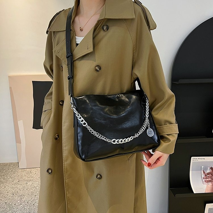 Quality Chain Shoulder Bucket Bag Niche Design Tote Bag Large Capacity Women's Bags Handbag, 31*23*10cm
Quality Chain Shoulder Bucket Bag Niche Design Tote Bag Large Capacity Women's Bags Handbag, 31*23*10cm