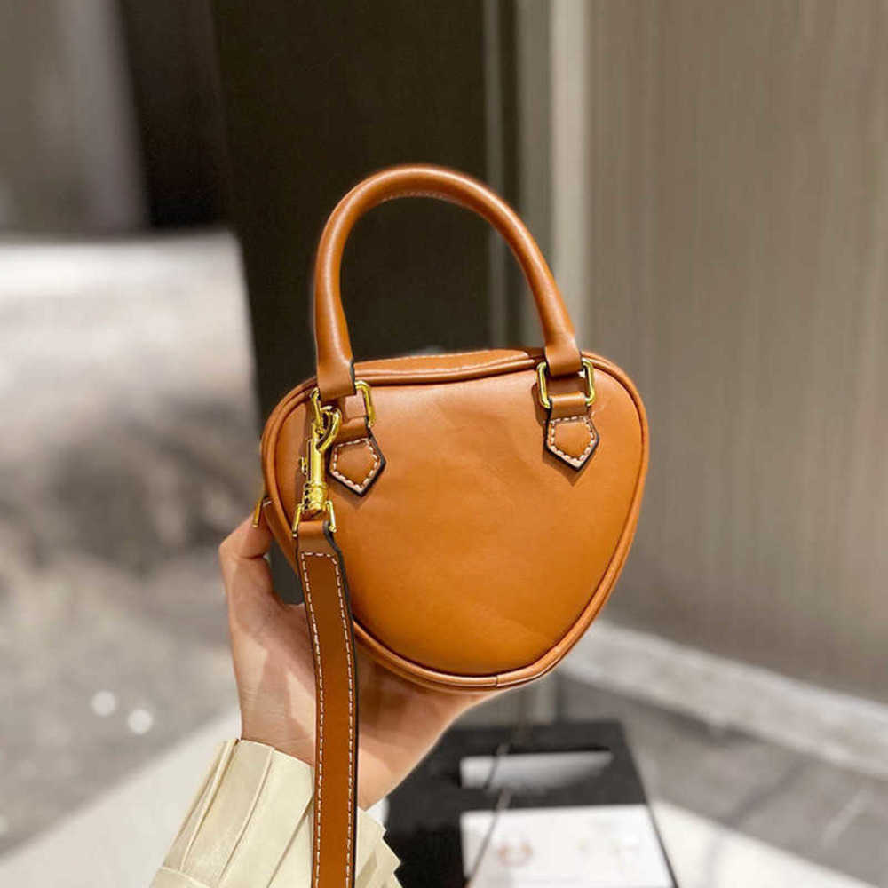Designer Shoulder Bags Love Ladies Fashion Leather Messenger Wallet mini Retro Bag 4 Colors 220920, Cebag-01-15x13cm
Designer Shoulder Bags Love Ladies Fashion Leather Messenger Wallet mini Retro Bag 4 Colors 220920, Cebag-01-15x13cm