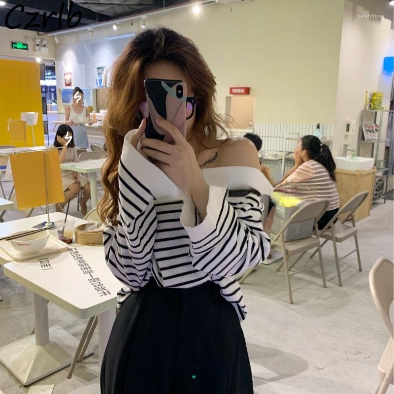 Women's T Shirts Korean Fashion T-shirts Women Sexy Striped Vintage Lady Slash Neck Long Sleeve All-match Trendy Simple Tops Autumn, White
Women's T Shirts Korean Fashion T-shirts Women Sexy Striped Vintage Lady Slash Neck Long Sleeve All-match Trendy Simple Tops Autumn, White