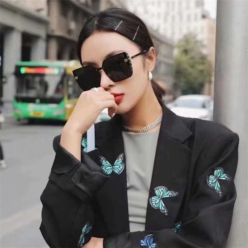 Sunglasses 2023 new New online red women's small scented with advanced sense ins fashionable round face and sunscreen sunglasses
Sunglasses 2023 new New online red women's small scented with advanced sense ins fashionable round face and sunscreen sunglasses