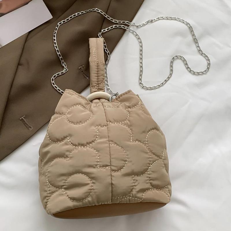 Evening Bags Flower Quilted Tote Bag Women Messenger Casual Chain Crossbody Portable Soft Simple Embroidered Lightweight Shoulder, Khaki
Evening Bags Flower Quilted Tote Bag Women Messenger Casual Chain Crossbody Portable Soft Simple Embroidered Lightweight Shoulder, Khaki