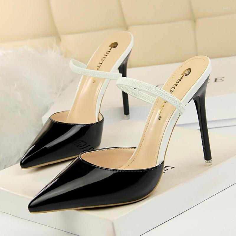 Dress Shoes 86-7 Fashion Simple Thin Heel High Patent Leather Shallow Mouth Pointed Sexy Baotou Word With Female Slippers, Black 
Dress Shoes 86-7 Fashion Simple Thin Heel High Patent Leather Shallow Mouth Pointed Sexy Baotou Word With Female Slippers, Black