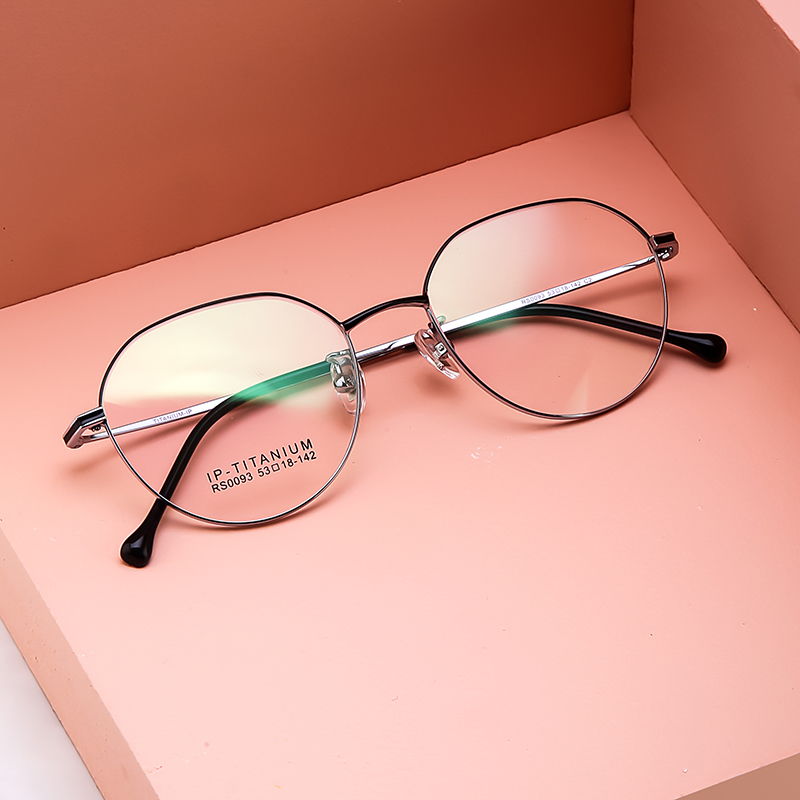 Pure titanium ultra-thin frame thin leg glasses men's and women's retro polygon Korean version prescription mirror fashion personality generous Big face
Pure titanium ultra-thin frame thin leg glasses men's and women's retro polygon Korean version prescription mirror fashion personality generous Big face
