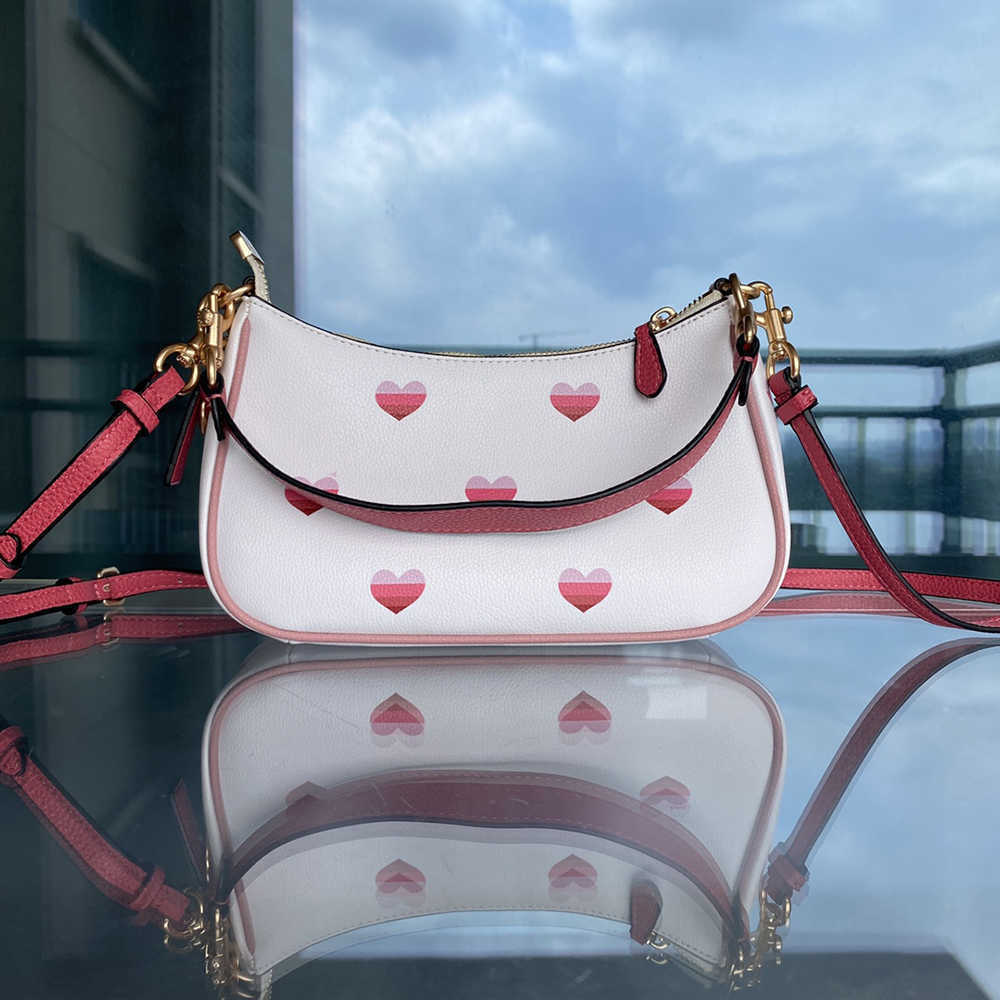 Shoulder Bags designer handbag Women Mini Tote Leather Underarm Crossbody Bag Fashion Luxurys Handbags Purse lady heart bag 230207, Cbag 158
Shoulder Bags designer handbag Women Mini Tote Leather Underarm Crossbody Bag Fashion Luxurys Handbags Purse lady heart bag 230207, Cbag 158