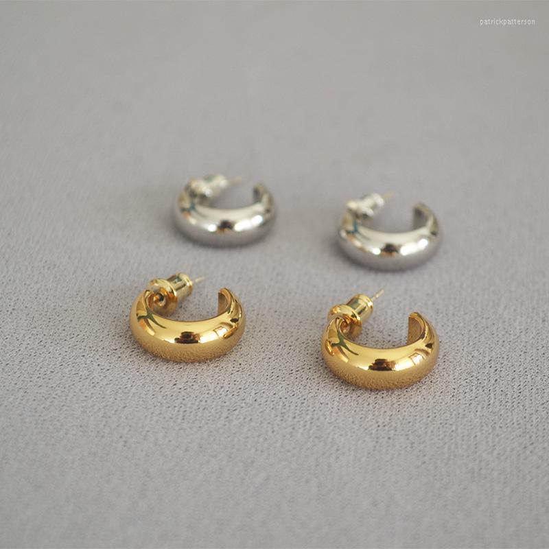 Hoop Earrings European And American Simple Small Texture Brass Gold-Plated Cannibal Bean Shape Smooth C Needle Are Versatile
Hoop Earrings European And American Simple Small Texture Brass Gold-Plated Cannibal Bean Shape Smooth C Needle Are Versatile