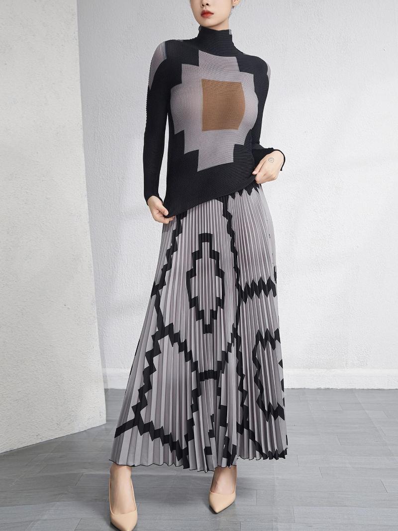 Women's T Shirts Autumn Women's Clothing Fashion Temperament Casual Suit High-end Skirt Two-piece, Picture color
Women's T Shirts Autumn Women's Clothing Fashion Temperament Casual Suit High-end Skirt Two-piece, Picture color