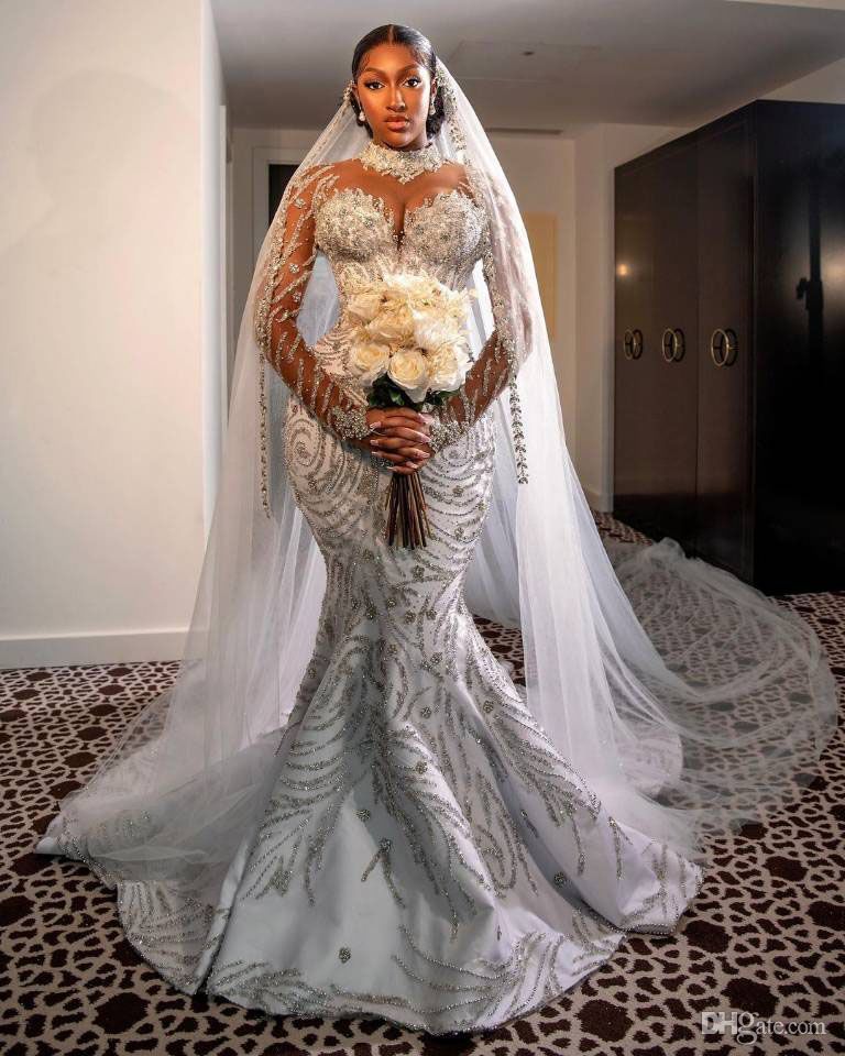 2023 Mermaid Wedding Dresses Bridal Gown Long Sleeves Ceystals Beaded High Neck Ruffles Sweep Train Satin Custom Made Country Plus Size Vestido De Nov