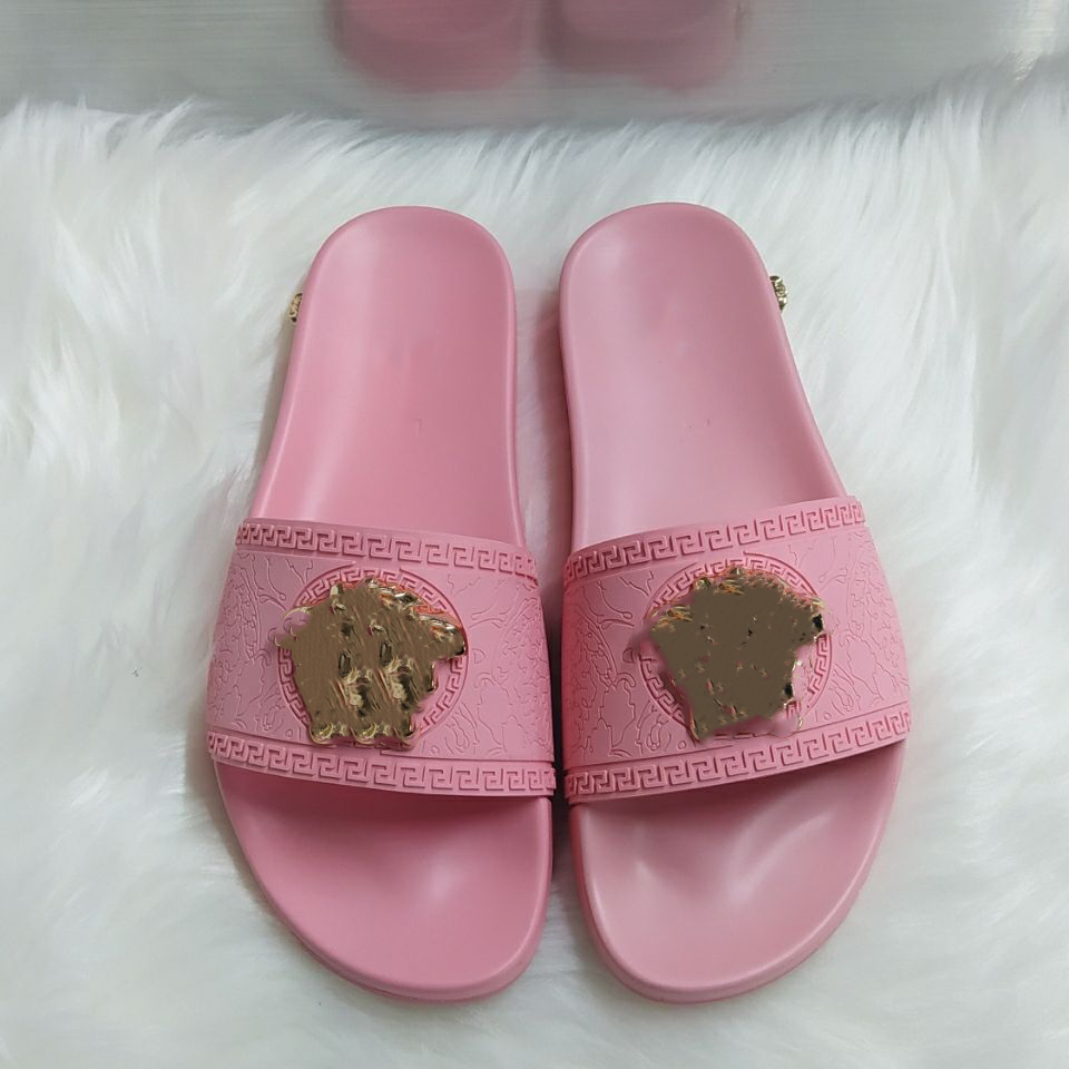 Designer Beach Shoes Luxury La Medusa Slides Fashion Slippers Women Men Classic Summer Holiday Sandals High Quality Flat Shoes for Outdoor MDS15
Designer Beach Shoes Luxury La Medusa Slides Fashion Slippers Women Men Classic Summer Holiday Sandals High Quality Flat Shoes for Outdoor MDS15
