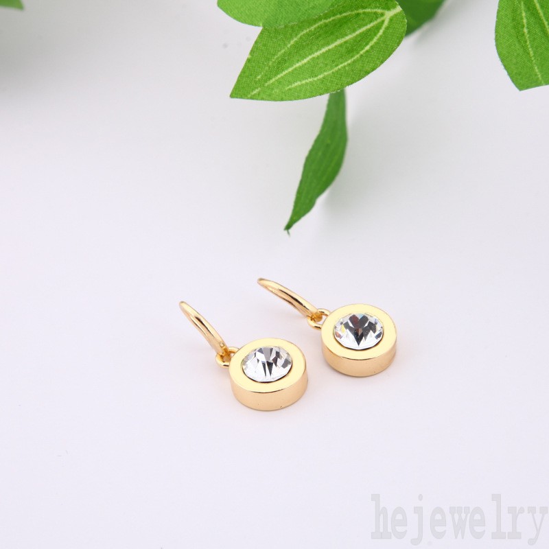 2023 diamond earrings lady fairy unique beautiful orecchini metal earings chunky silver color hook jewelry women designer earring love pink ZB008 F23
2023 diamond earrings lady fairy unique beautiful orecchini metal earings chunky silver color hook jewelry women designer earring love pink ZB008 F23