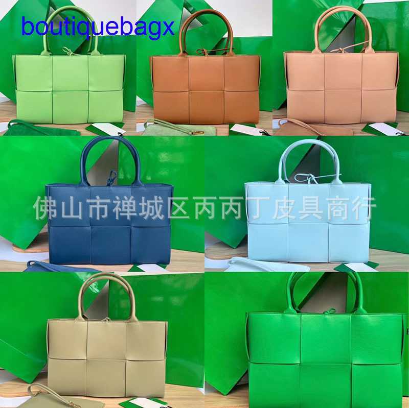 Original edition Luxury Bottegss Venetss Arco Evening Bags online store Tote woven tote bag large leather 6 plaid shopping cave st With logo BLT1, Cave stone green
Original edition Luxury Bottegss Venetss Arco Evening Bags online store Tote woven tote bag large leather 6 plaid shopping cave st With logo BLT1, Cave stone green