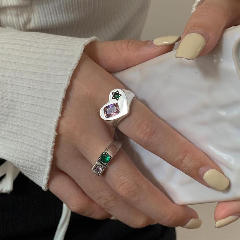 Wedding Rings 2023 Korean Chic Crystal Inlay Heart Vintage Exaggerate For Women Girls Fashion Party Jewelry Geometric Statement Ring
Wedding Rings 2023 Korean Chic Crystal Inlay Heart Vintage Exaggerate For Women Girls Fashion Party Jewelry Geometric Statement Ring