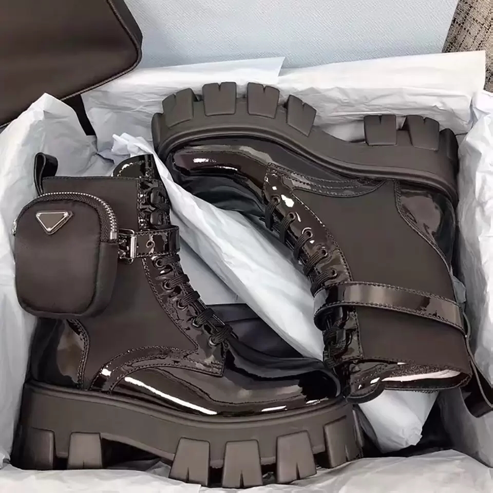100% leather designer luxury women's boots Martin lace-up Western Snow versatile fashion LACES thick soles short tube the 2021 stylist size 35-42
100% leather designer luxury women's boots Martin lace-up Western Snow versatile fashion LACES thick soles short tube the 2021 stylist size 35-42