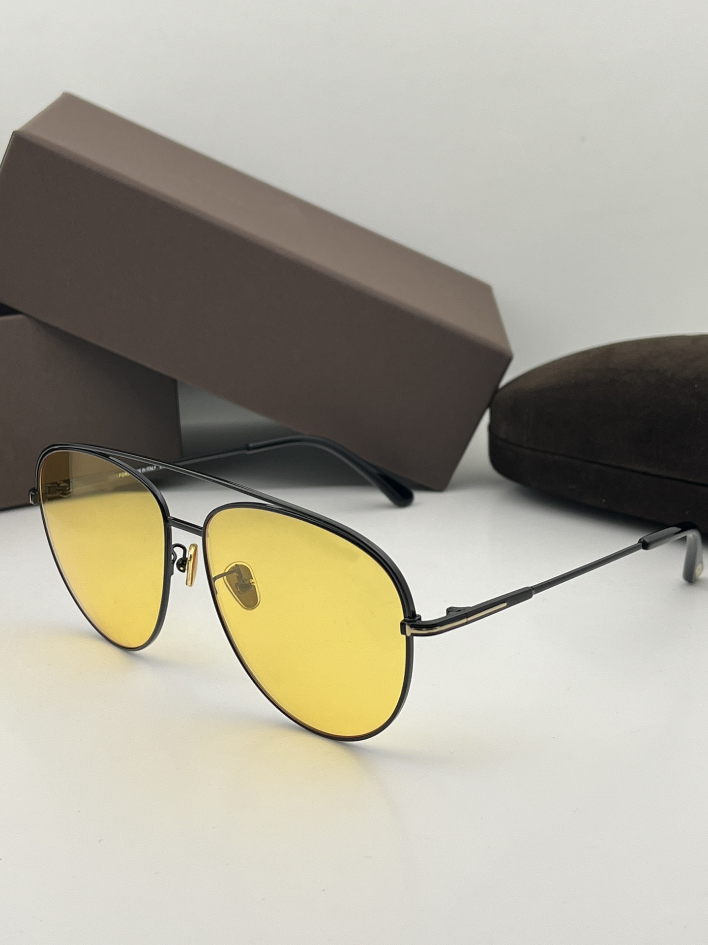 Luxury Brand Designer Sunglasses For Women Fashion 4 Color Retro Sun Glasses Beach Lady Summer Style Sunglasses Female UV400 With Box 954
Luxury Brand Designer Sunglasses For Women Fashion 4 Color Retro Sun Glasses Beach Lady Summer Style Sunglasses Female UV400 With Box 954