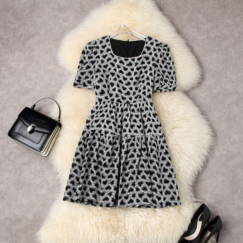 Summer Puff Short Sleeve Short Mini Dress Square Neck Black Heart Hearts Embroidery Elegant Casual Dresses 22Q157001
Summer Puff Short Sleeve Short Mini Dress Square Neck Black Heart Hearts Embroidery Elegant Casual Dresses 22Q157001