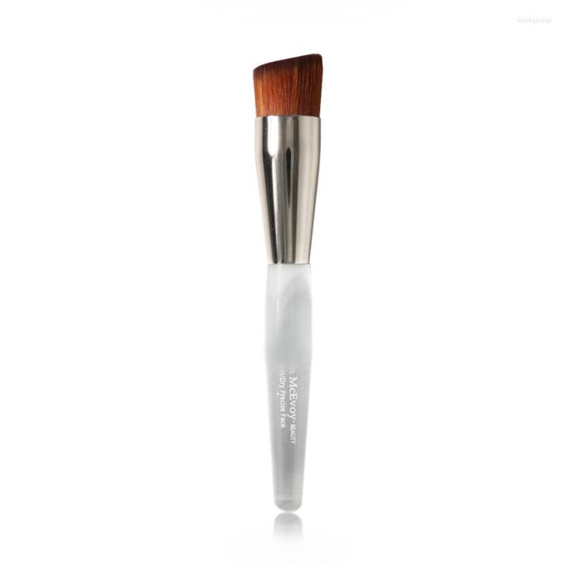 Makeup Brushes Deluxe TM Series Wet / Dry Face Foundation Brush Transparent Angled Flat Precise Liquid Women Beauty Cosmetic
Makeup Brushes Deluxe TM Series Wet / Dry Face Foundation Brush Transparent Angled Flat Precise Liquid Women Beauty Cosmetic