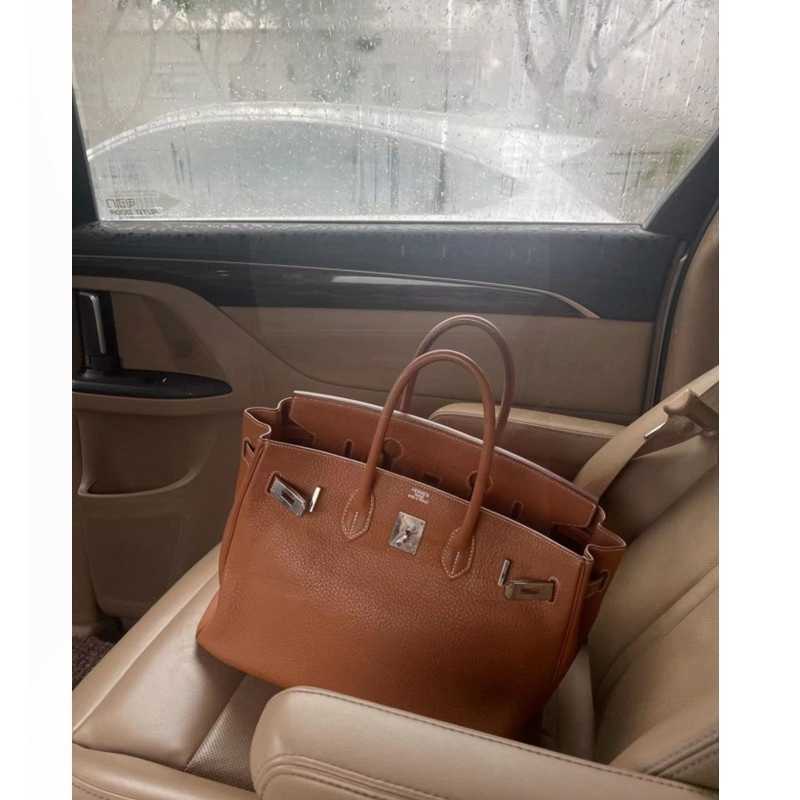 Luxury Bag Birkin 2023 new fashion and atmosphere send mother advanced texture middle-aged mother large-capacity cross-body portable female with logo, White9
Luxury Bag Birkin 2023 new fashion and atmosphere send mother advanced texture middle-aged mother large-capacity cross-body portable female with logo, White9