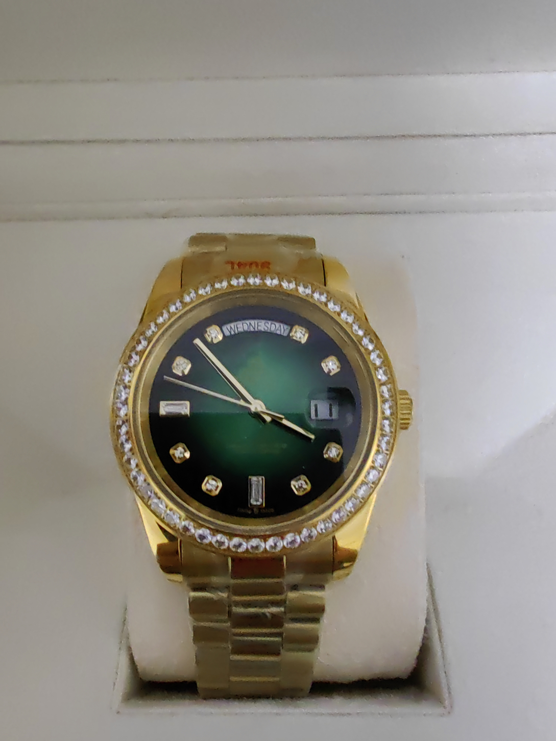 Original box certificate 18k Gold President Male Watches Day Date Diamonds Green dial Watch Men Stainless Diamond Bezel Automatic WristWatch 2023, Style 12 original box+watch
Original box certificate 18k Gold President Male Watches Day Date Diamonds Green dial Watch Men Stainless Diamond Bezel Automatic WristWatch 2023, Style 12 original box+watch