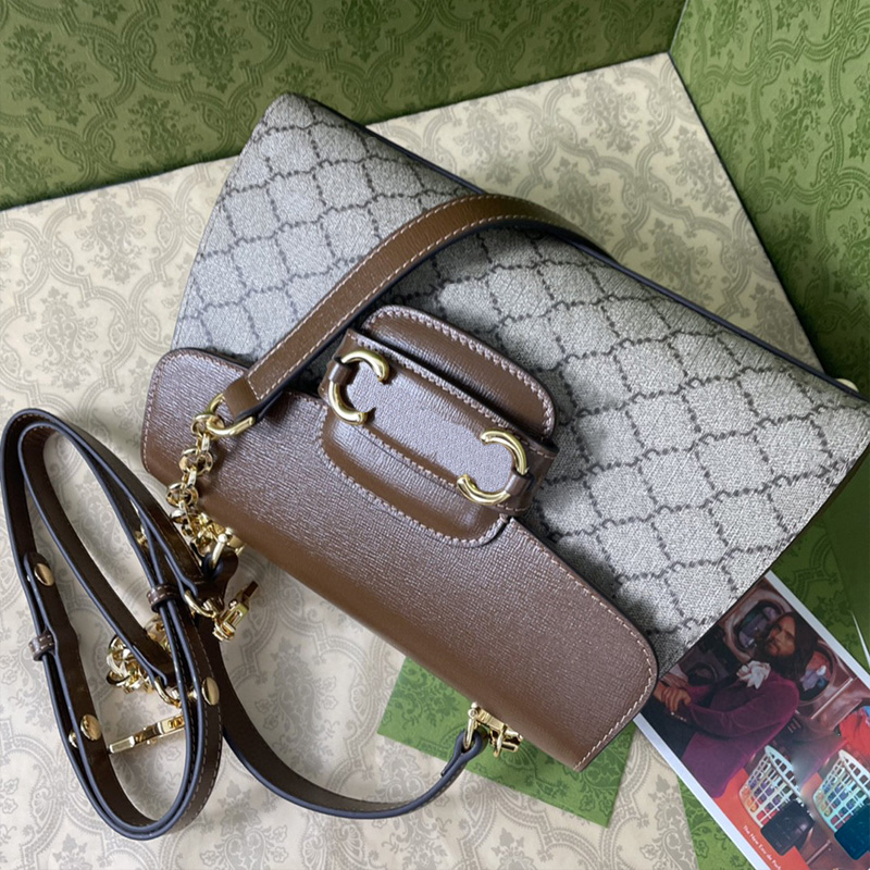 Designer bag 702049 Womens stylish vintage handbag A classic crossbody bag Design inductive chain pack Womens versatile shoulder bag, Multi-color
Designer bag 702049 Womens stylish vintage handbag A classic crossbody bag Design inductive chain pack Womens versatile shoulder bag, Multi-color