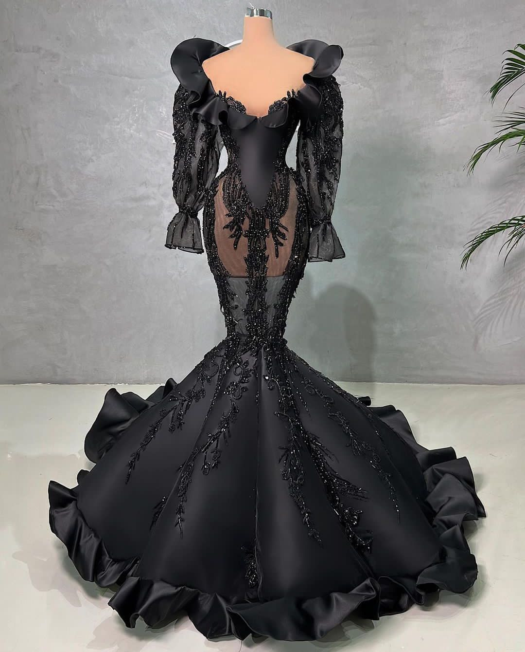 Black Mermaid Evening Dresses Long Sleeves V Neck Beaded Appliques Sequins Lace Hollow Floor Length Diamonds Trumpet Train Prom Dresses Plus Size Gowns Party Dress, Same as picture
Black Mermaid Evening Dresses Long Sleeves V Neck Beaded Appliques Sequins Lace Hollow Floor Length Diamonds Trumpet Train Prom Dresses Plus Size Gowns Party Dress, Same as picture