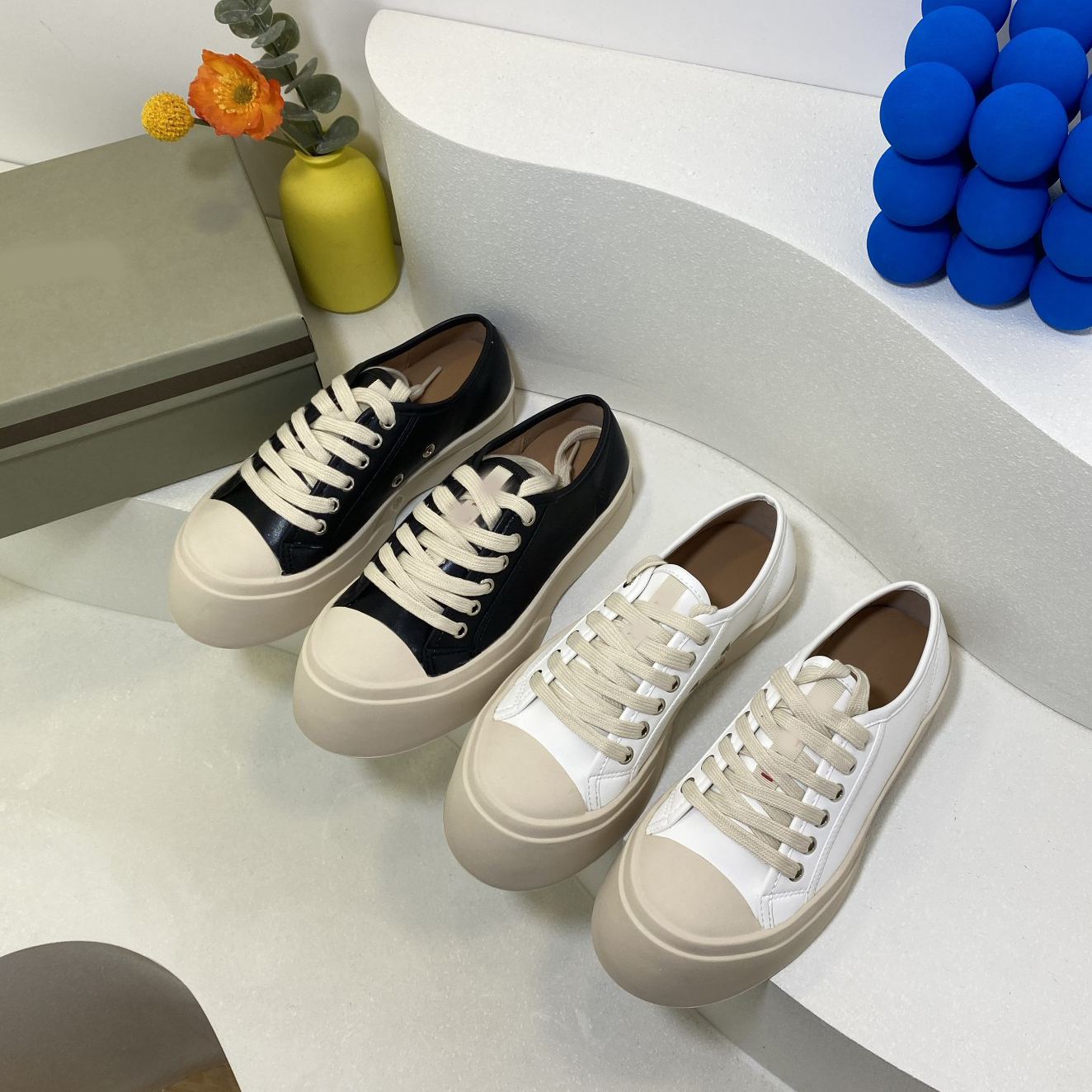 Breathable Sports Shoes cartoon Designer Women Low heel Leather canvas Sneakers Brushed Leather Loafers Monolith Platform Sneakers Cloudbust Casual Shoe Lace-up
Breathable Sports Shoes cartoon Designer Women Low heel Leather canvas Sneakers Brushed Leather Loafers Monolith Platform Sneakers Cloudbust Casual Shoe Lace-up