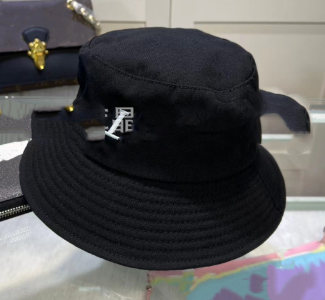 Designer Letter Bucket Hat Four Seasons Front and Rear Machine Embroidery Bucket Hats Men and Women Simple and Stylish Personality Bucket Hat, Aspic
Designer Letter Bucket Hat Four Seasons Front and Rear Machine Embroidery Bucket Hats Men and Women Simple and Stylish Personality Bucket Hat, Aspic