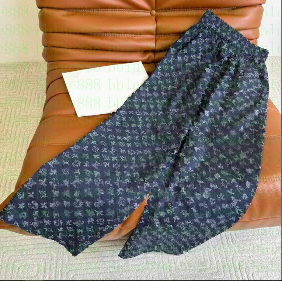 23 Women' flower pattern denim casual pants Very light and thin washed denim fabric feels soft and waxy washed process 312, Customize
23 Women' flower pattern denim casual pants Very light and thin washed denim fabric feels soft and waxy washed process 312, Customize