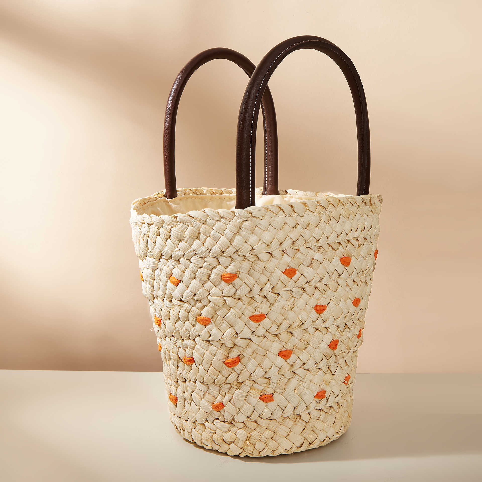 Corn Skin Holiday Embroidery Bag Fashion Drawstring Straw Woven Bag Women's Woven Bag Beach Bag 230313, Picture color
Corn Skin Holiday Embroidery Bag Fashion Drawstring Straw Woven Bag Women's Woven Bag Beach Bag 230313, Picture color