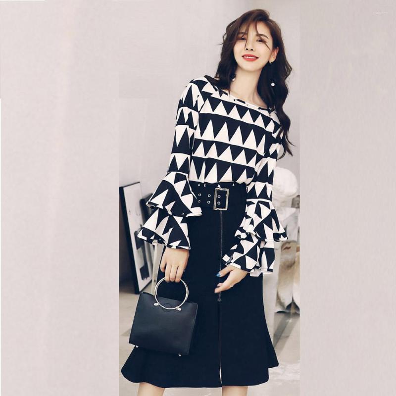 Work Dresses High-end Spring Women 2 Pieces Set Fashion Slim Print Suit A-line Skirt Elegant Lady Plus Size Female -XXXL, Black
Work Dresses High-end Spring Women 2 Pieces Set Fashion Slim Print Suit A-line Skirt Elegant Lady Plus Size Female -XXXL, Black