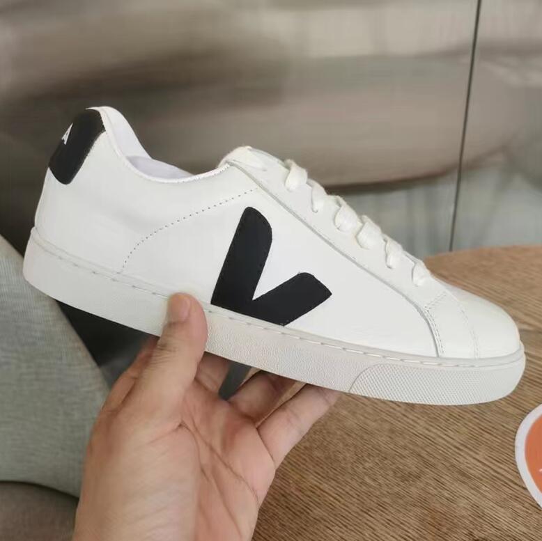 Veja Campo Chrome Free Low Sneakers Designer Casual Shoes Classic White Unisex Fashion Couples Vegetarianism Sneaker Size 35-45, Red
Veja Campo Chrome Free Low Sneakers Designer Casual Shoes Classic White Unisex Fashion Couples Vegetarianism Sneaker Size 35-45, Red