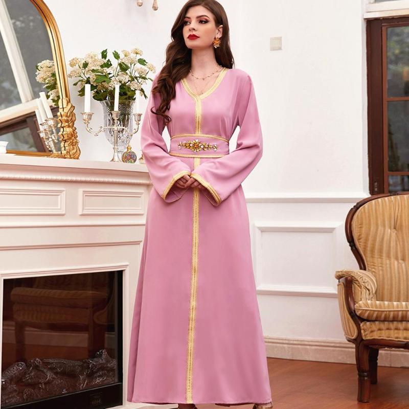 Ethnic Clothing 2023 Women Abaya Dubai Turkey V-Neck Ribbon Muslim Dress Islam Abayas Vestidos Robe Longue Vetement Femme Musulman
Ethnic Clothing 2023 Women Abaya Dubai Turkey V-Neck Ribbon Muslim Dress Islam Abayas Vestidos Robe Longue Vetement Femme Musulman