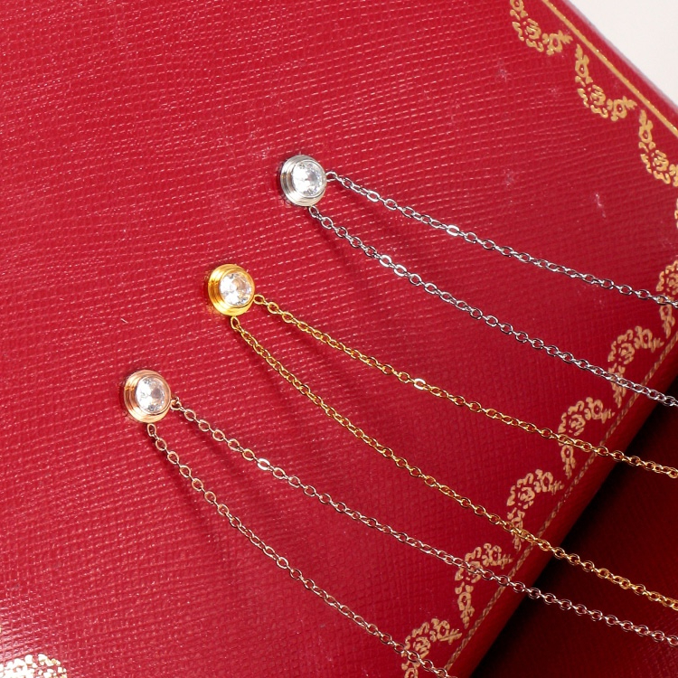 Luxury Designer Letter Flower Pendant Necklaces 18K Gold PlatedSweater Necklace for Women Wedding Party Jewerlry Accessories
Luxury Designer Letter Flower Pendant Necklaces 18K Gold PlatedSweater Necklace for Women Wedding Party Jewerlry Accessories